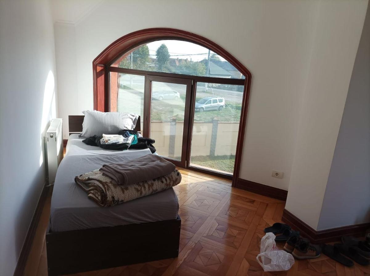Casa De Vacanta Târgu Jiu Eksteriør billede
